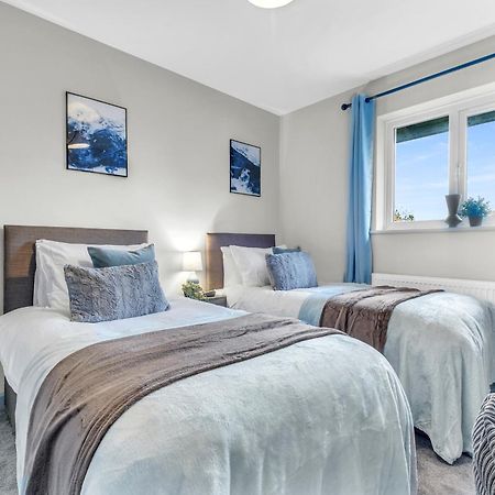 Mk 2-Bedroom Contractor'S Gem, 5 Beds, Sleeps 6, Free Parking Milton Keynes Exterior photo