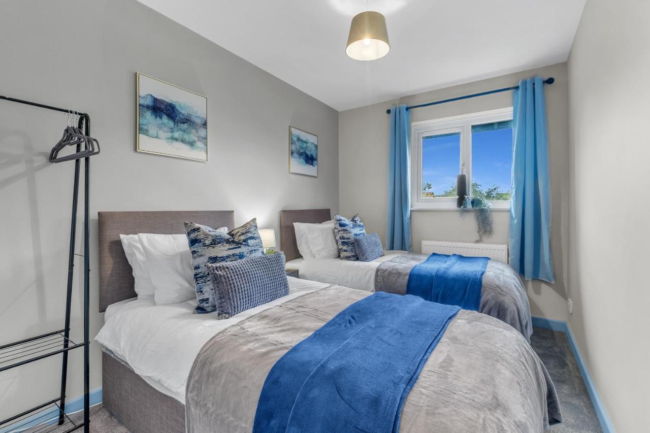 Mk 2-Bedroom Contractor'S Gem, 5 Beds, Sleeps 6, Free Parking Milton Keynes Exterior photo