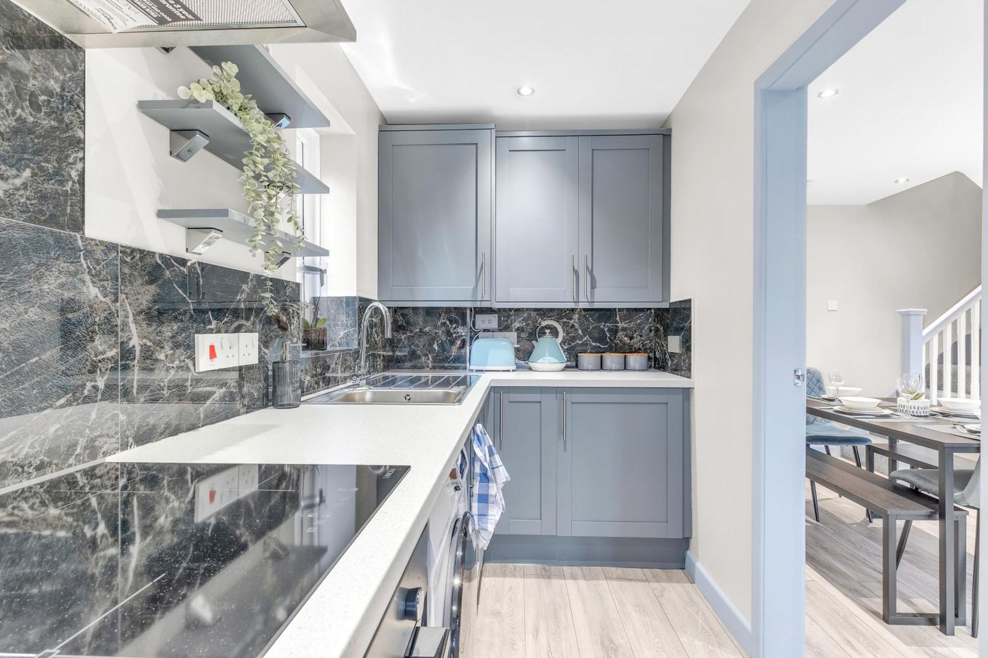 Mk 2-Bedroom Contractor'S Gem, 5 Beds, Sleeps 6, Free Parking Milton Keynes Exterior photo